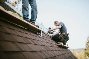 Local Roofers in Four Oaks, KY